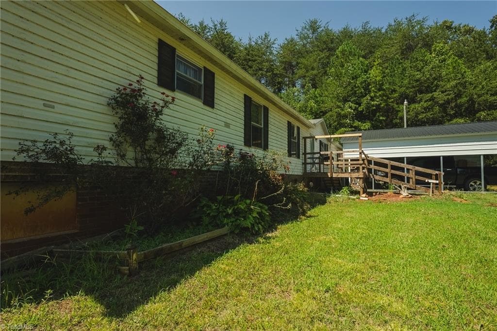 Manufactured Home at 51 Fred Jolly Lane, Taylorsville NC 28681, Taylorsville, photo 45 of 50