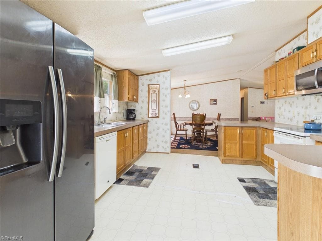 Manufactured Home at 51 Fred Jolly Lane, Taylorsville NC 28681, Taylorsville, photo 11 of 50