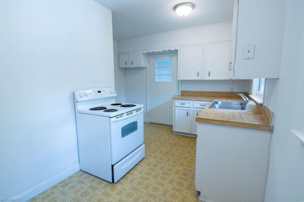 Stick/Site Built at 1428 US Highway 311 N, Walnut Cove NC 27052, Walnut Cove, photo 10 of 32
