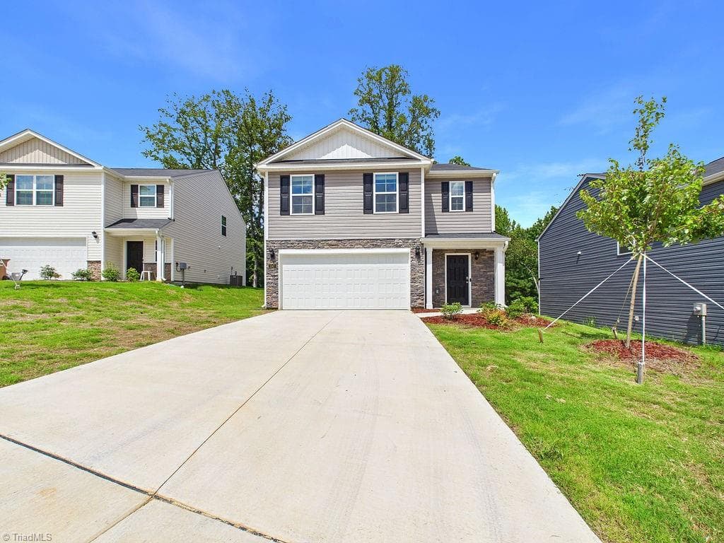 1547 Hamilton Hills Drive, Greensboro NC 27406