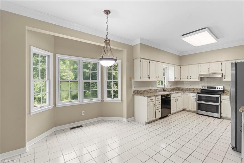 Stick/Site Built at 6917 August Drive, Clemmons NC 27012, photo 15 of 48
