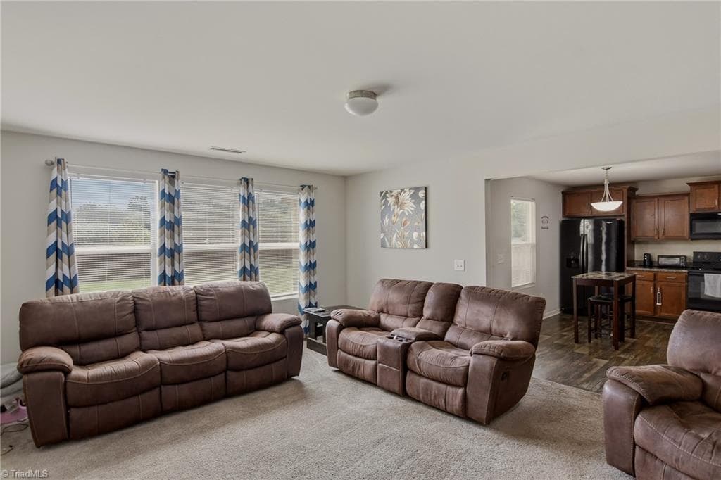Stick/Site Built at 5010 Shorthorn Way, Greensboro NC 27405, photo 6 of 34