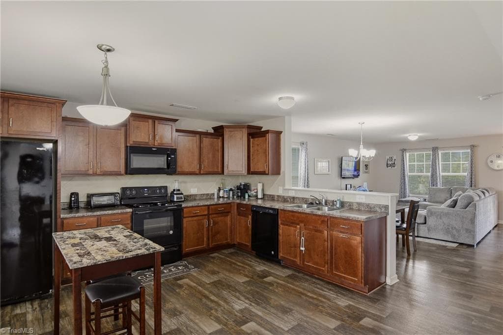 Stick/Site Built at 5010 Shorthorn Way, Greensboro NC 27405, photo 9 of 34