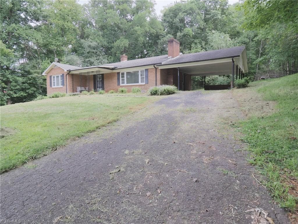 Stick/Site Built at 1955 Siloam Road, Mount Airy NC 27030, Mount Airy, photo 9 of 54