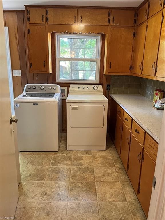 Laundry Room - 4608 High Point Road, Kernersville NC 27284, Kernersville