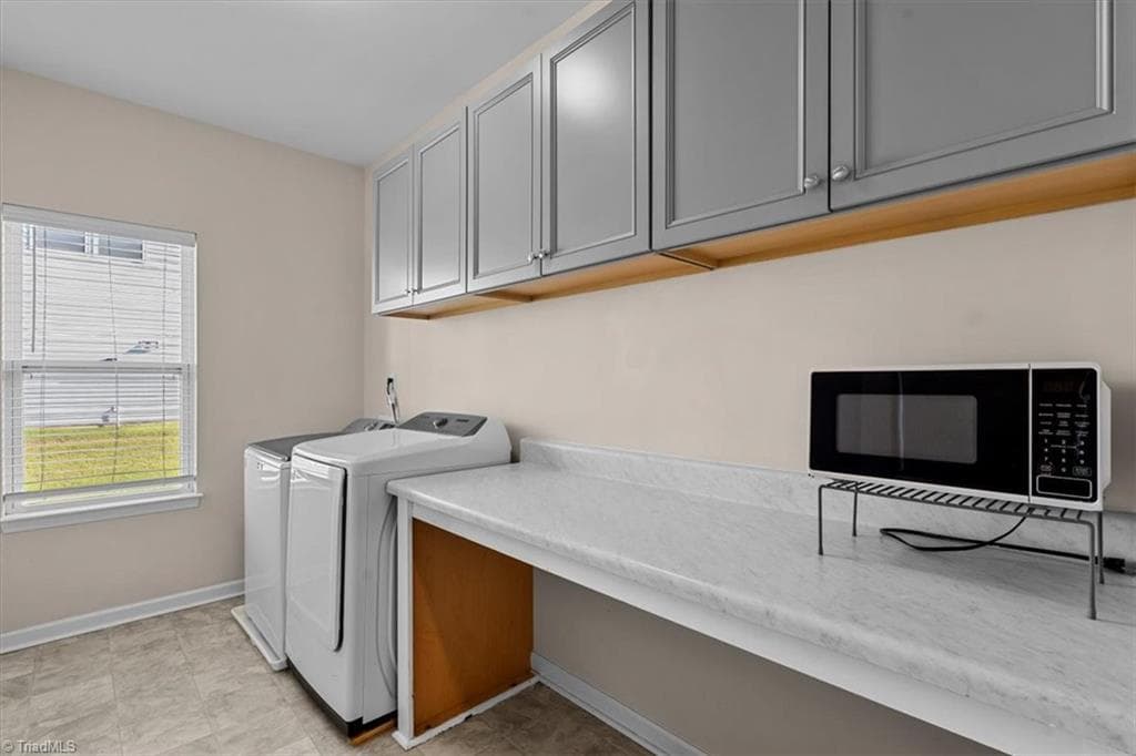 Stick/Site Built at 2530 William Joseph Lane, High Point NC 27265, photo 17 of 26