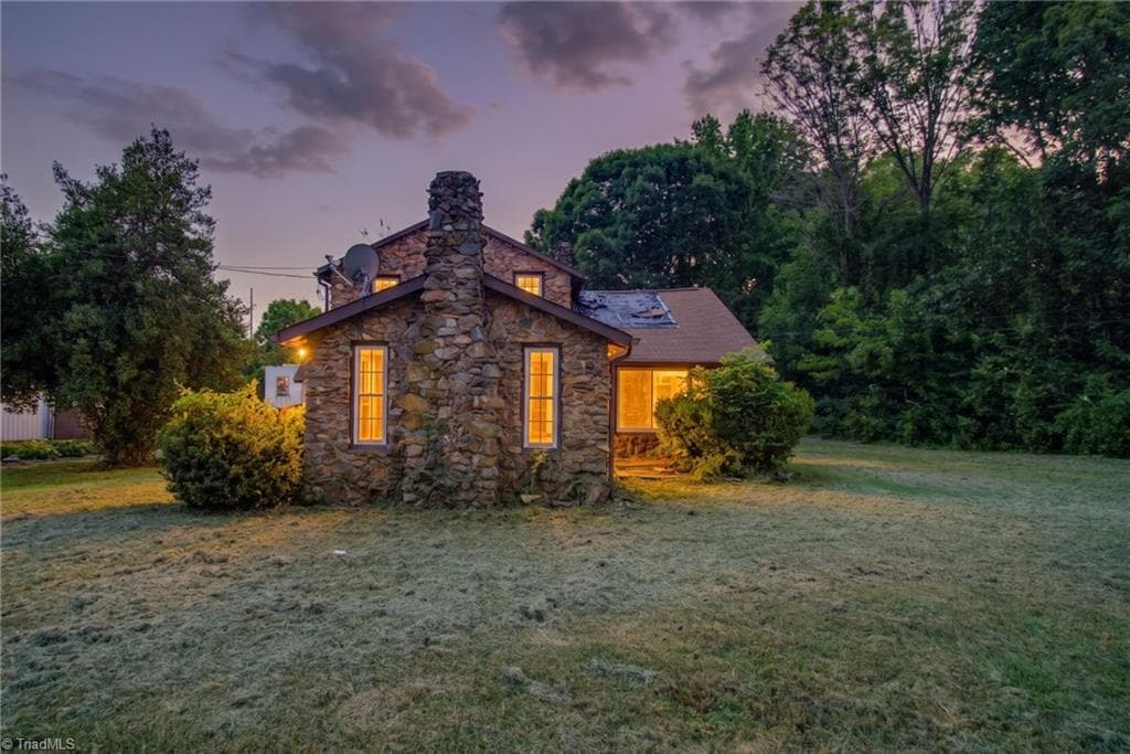 300 New Street, High Point NC 27260
