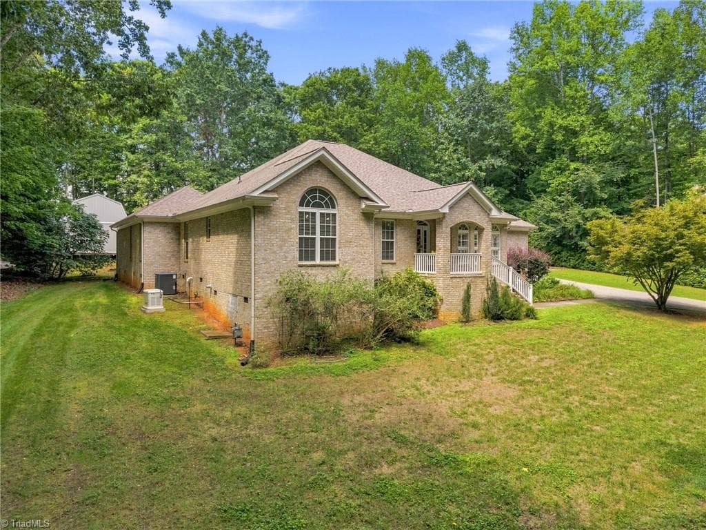 Stick/Site Built at 5823 Big Oak Way, Randleman NC 27317, photo 2 of 47