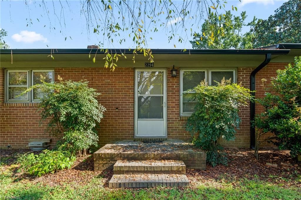 Stick/Site Built at 2294 N Old Greensboro Road, High Point NC 27265, photo 2 of 44