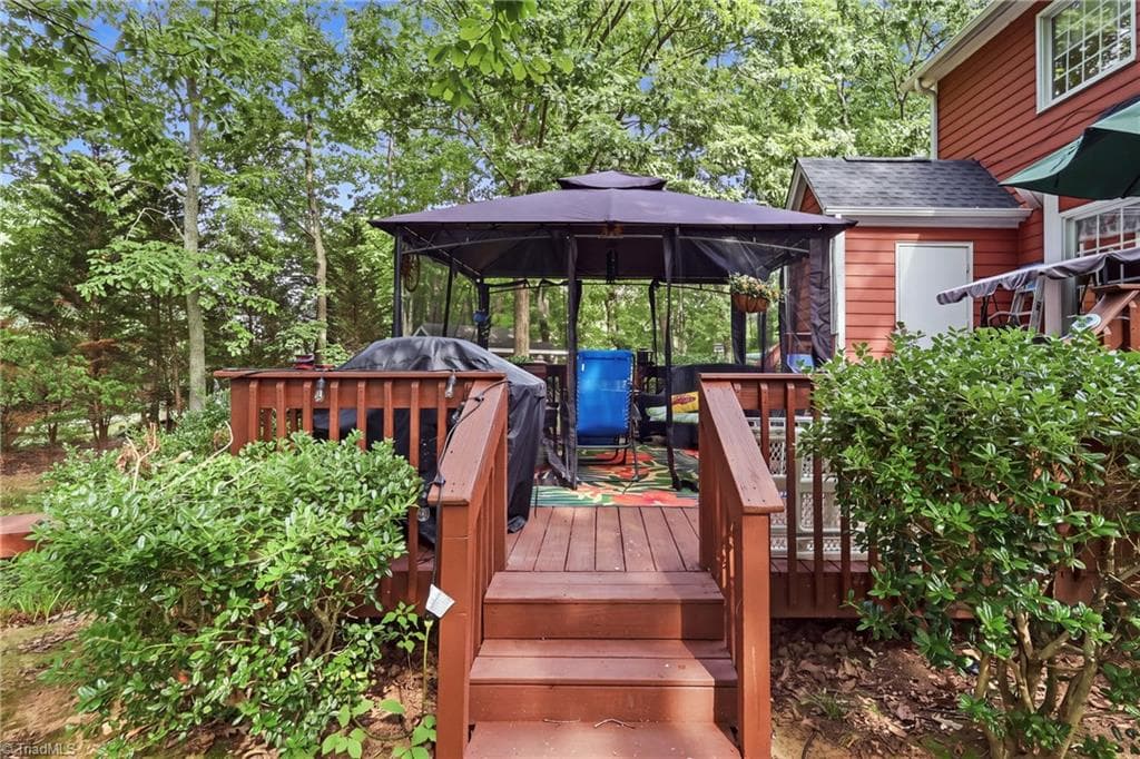 Stick/Site Built at 8984 Stamford Club Court, King NC 27045, photo 9 of 48