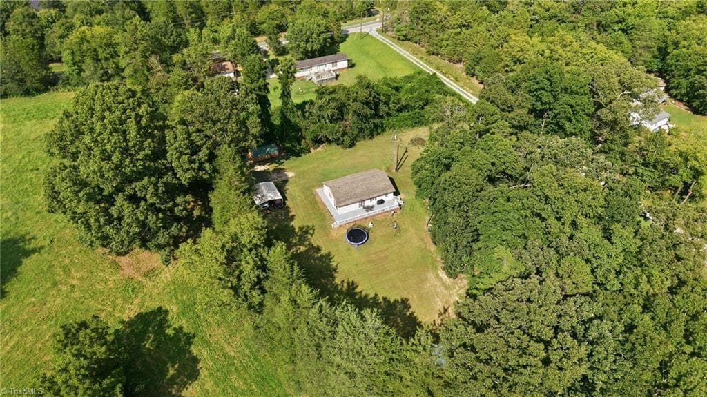 Manufactured Home at 5085 Fairview Church Road, Trinity NC 27370, Trinity, photo 9 of 38