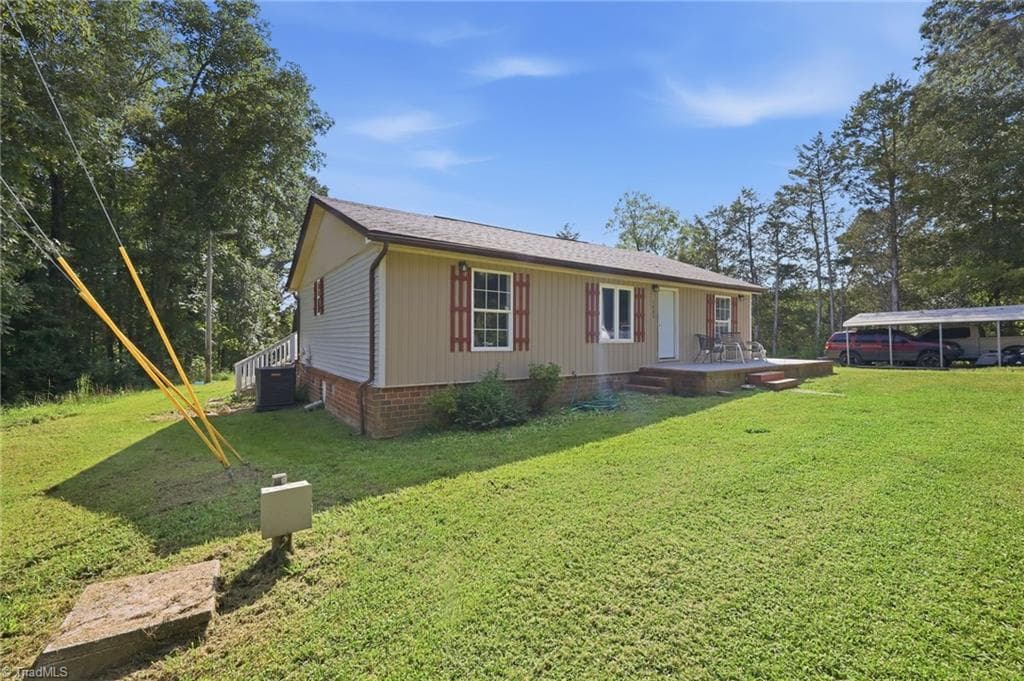 Manufactured Home at 5085 Fairview Church Road, Trinity NC 27370, Trinity, photo 4 of 38