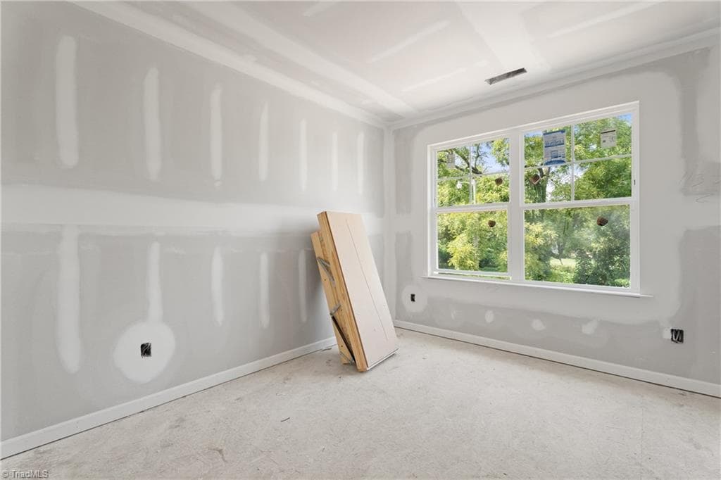 Stick/Site Built at 2033 E 14Th Street, Winston-Salem NC 27105, Winston-Salem, photo 13 of 20