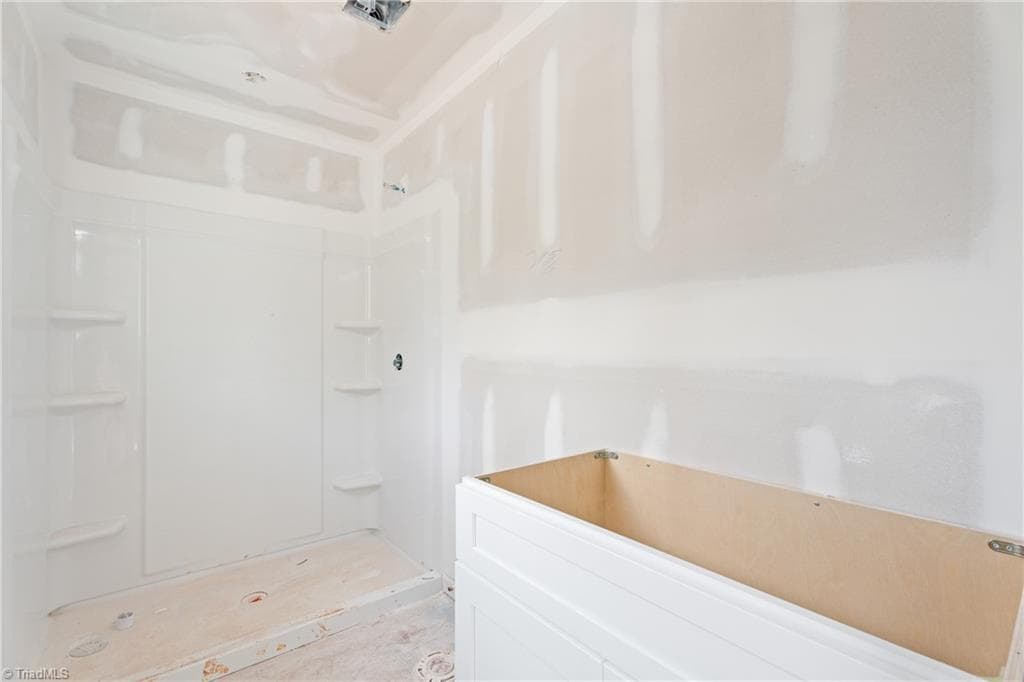 Stick/Site Built at 2033 E 14Th Street, Winston-Salem NC 27105, Winston-Salem, photo 12 of 20