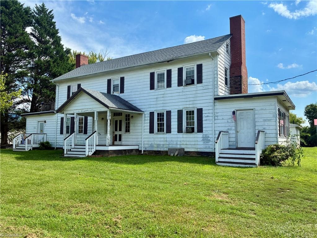1109 W Main Street, Yadkinville NC 27055