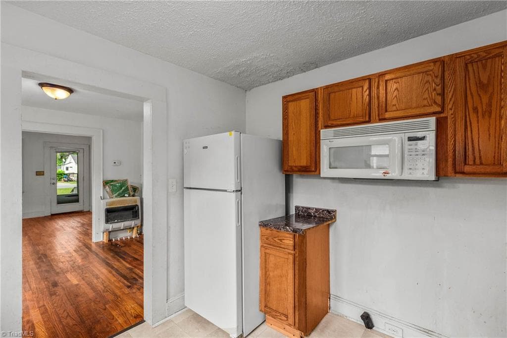 Stick/Site Built at 921 Gordon Street, High Point NC 27260, High Point, photo 25 of 52