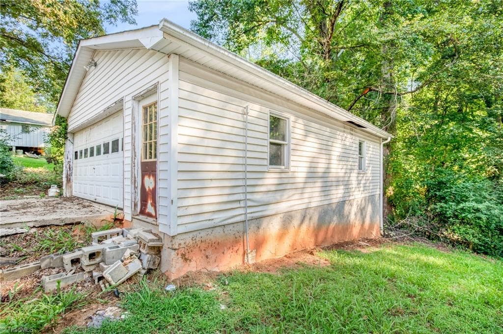 Stick/Site Built at 123 Old Linville Road, Kernersville NC 27284, Kernersville, photo 13 of 36