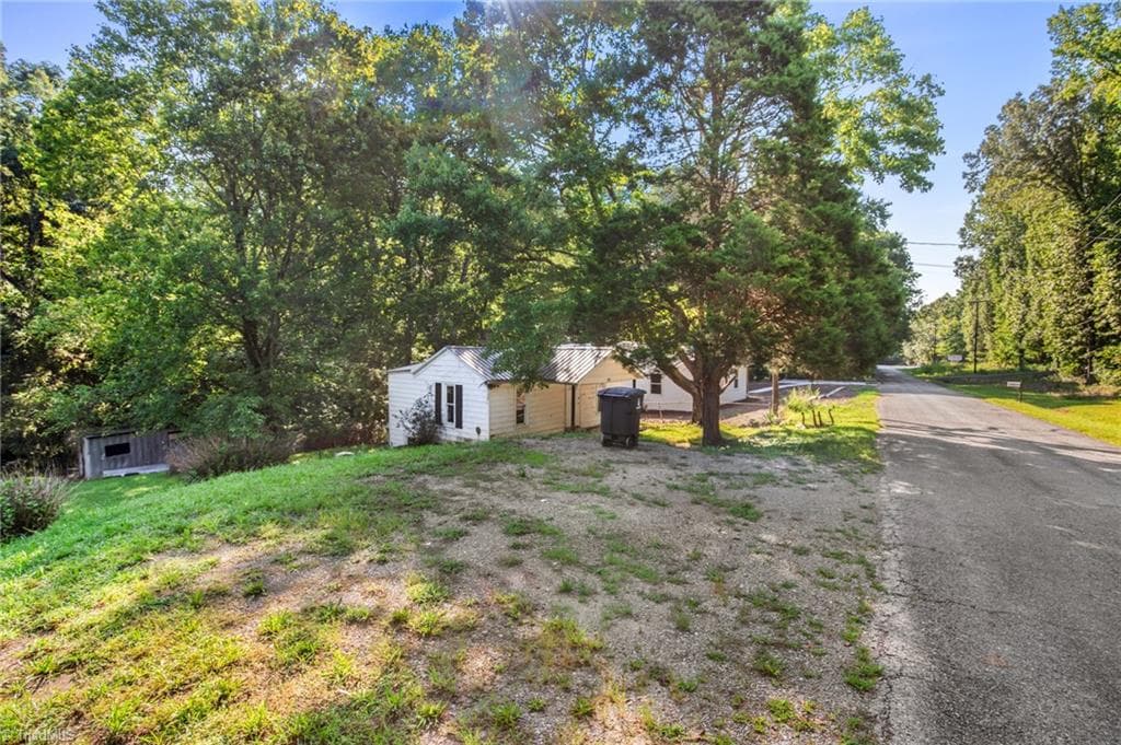Stick/Site Built at 129 Old Linville Road, Kernersville NC 27284, Kernersville, photo 5 of 28