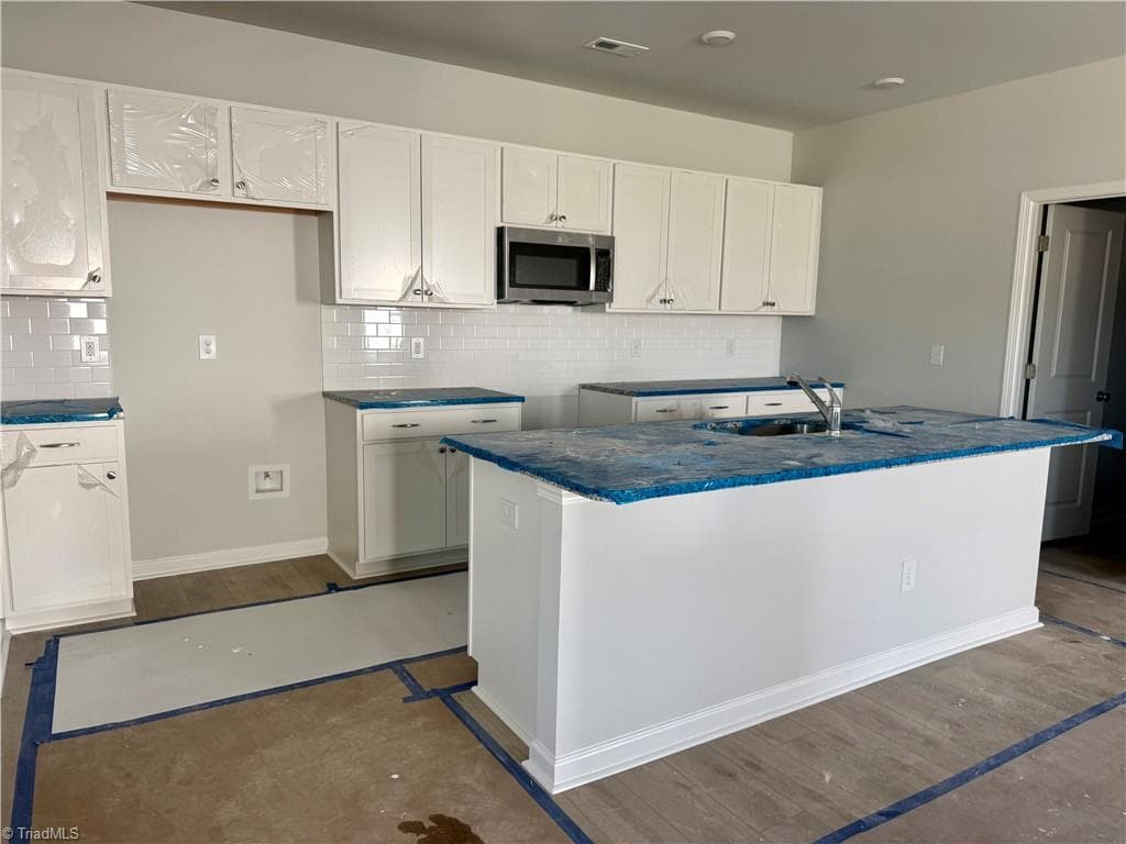 Stick/Site Built at 5833 Latigo Court, Clemmons NC 27012, photo 4 of 5