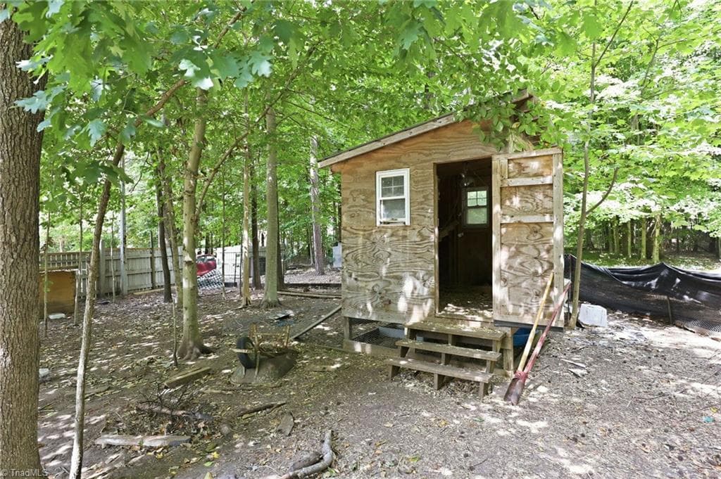 Stick/Site Built at 100 Brandon Court, Lexington NC 27295, photo 30 of 32