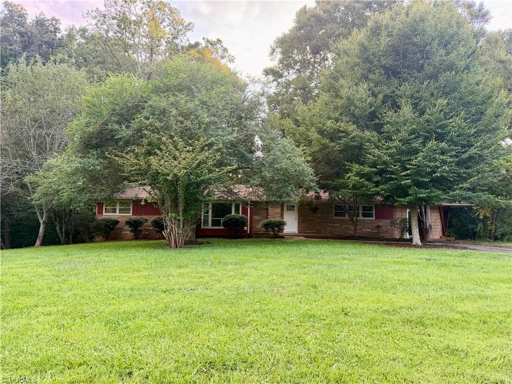 Stick/Site Built at 208 Harris Avenue, Elkin NC 28621, Elkin, photo 5 of 74