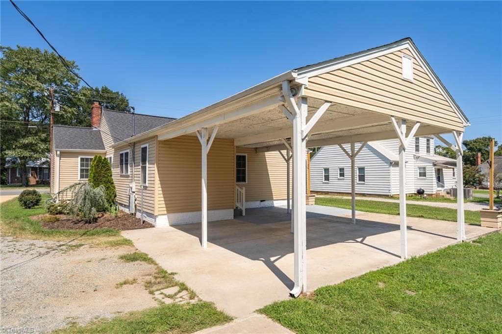 Stick/Site Built at 418 S Maple Street, Graham NC 27253, photo 33 of 35
