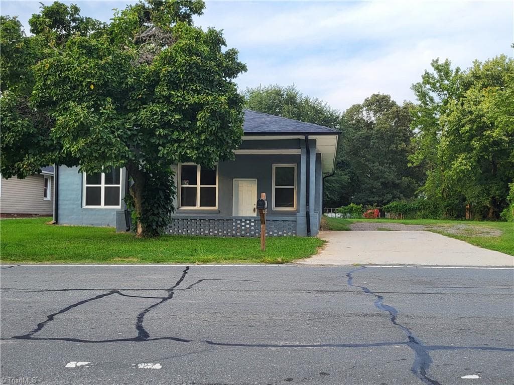 Stick/Site Built at 5027 Old Rural Hall Road, Winston-Salem NC 27105, photo 24 of 27