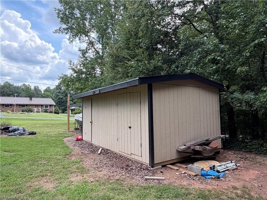 Stick/Site Built at 226 Hill Drive, Lexington NC 27295, Lexington, photo 24 of 28