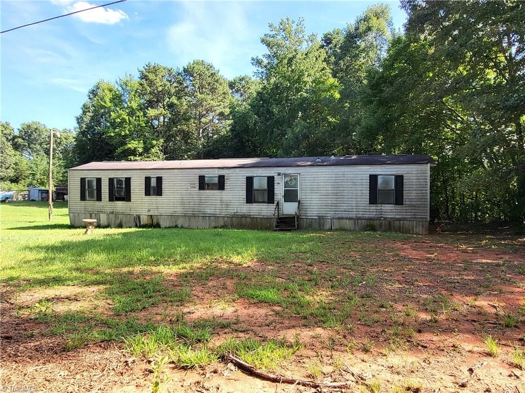 351 Robbins Lane, Lexington NC 27292