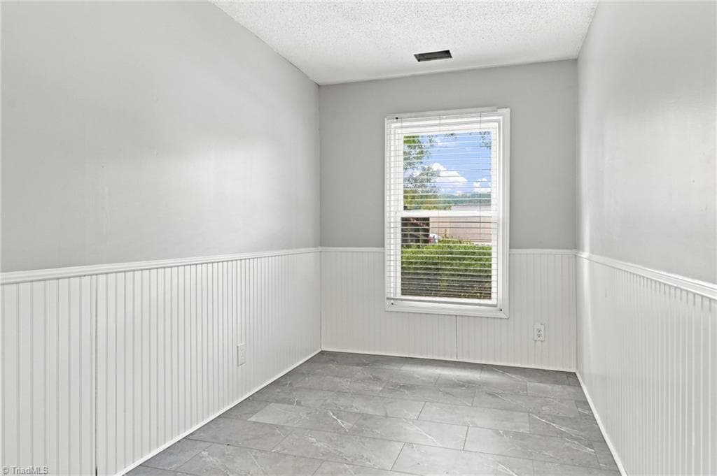 Stick/Site Built at 2603 Castle Croft Road, Greensboro NC 27407, photo 28 of 39