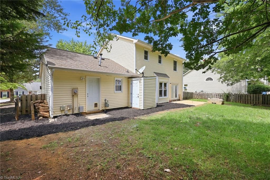 Stick/Site Built at 2603 Castle Croft Road, Greensboro NC 27407, photo 33 of 39