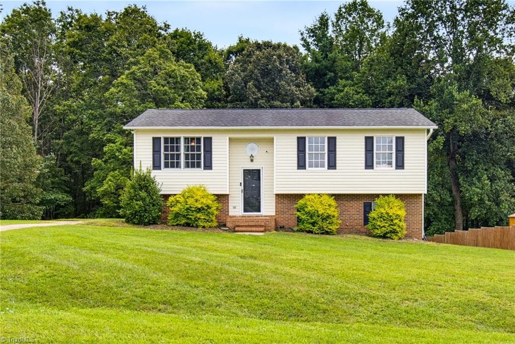 194 Woodbridge Drive, Mount Airy NC 27030