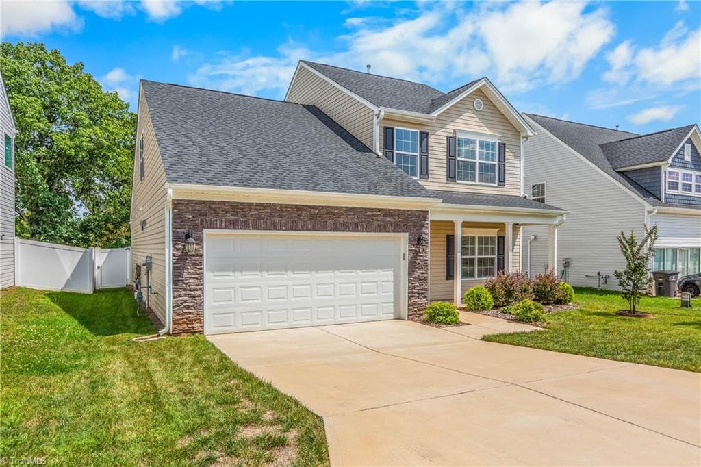 Stick/Site Built at 3538 River Farm Drive, Kernersville NC 27284, photo 2 of 34