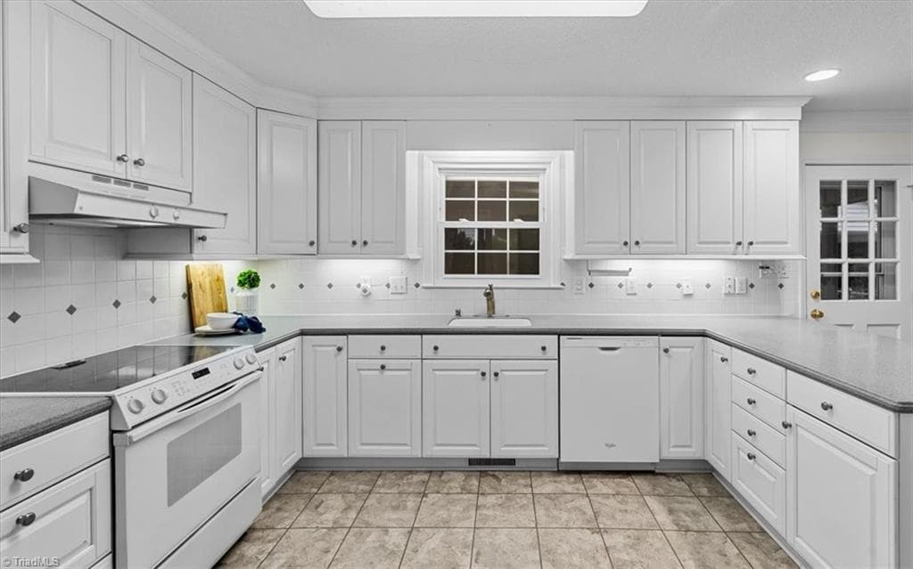 Stick/Site Built at 1017 Bridgewater Drive, Greensboro NC 27410, photo 11 of 49