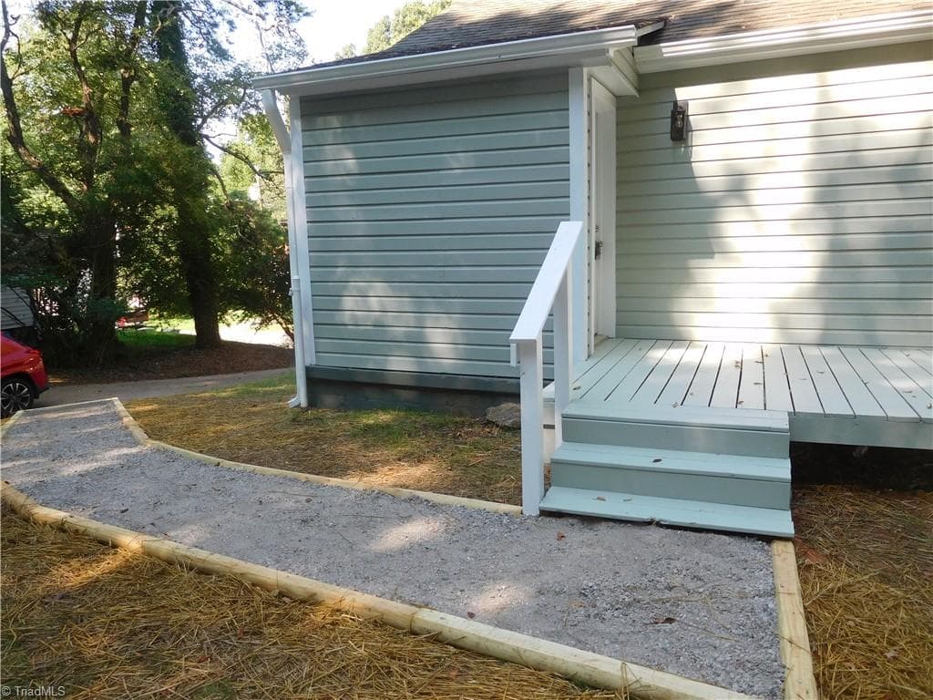 Stick/Site Built at 144 Edgewood Circle, Winston-Salem NC 27127, photo 17 of 22