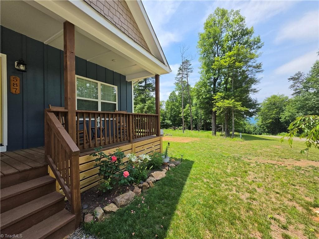 Stick/Site Built at 587 Seven Springs Parkway, Ararat VA 24328, Ararat, photo 6 of 31