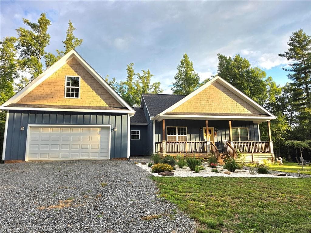587 Seven Springs Parkway, Ararat VA 24328