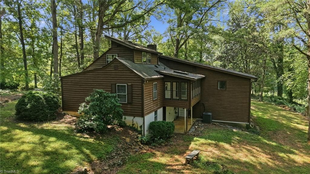 Stick/Site Built at 5275 Reynolda Road, Winston-Salem NC 27106, Winston-Salem, photo 6 of 41