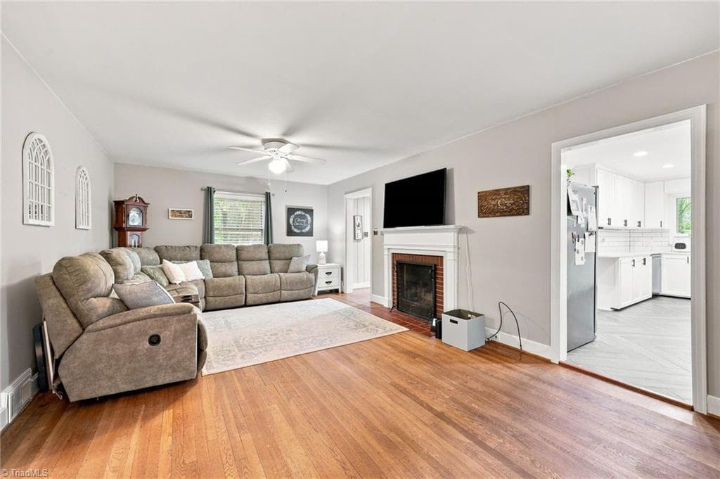 Stick/Site Built at 5275 Reynolda Road, Winston-Salem NC 27106, Winston-Salem, photo 12 of 41