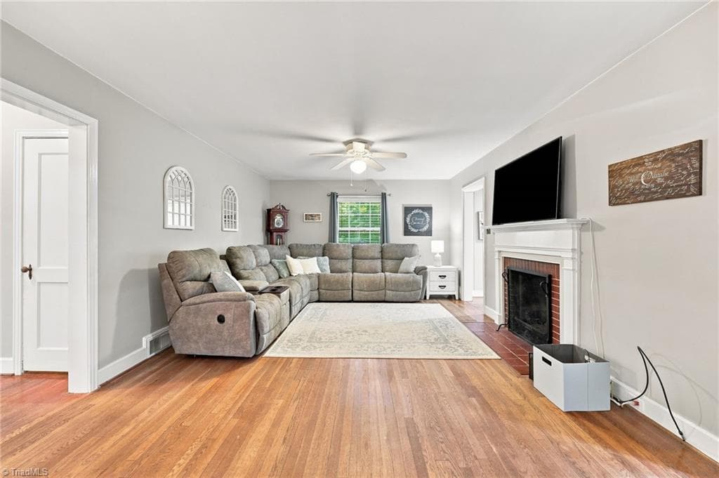 Stick/Site Built at 5275 Reynolda Road, Winston-Salem NC 27106, Winston-Salem, photo 11 of 41