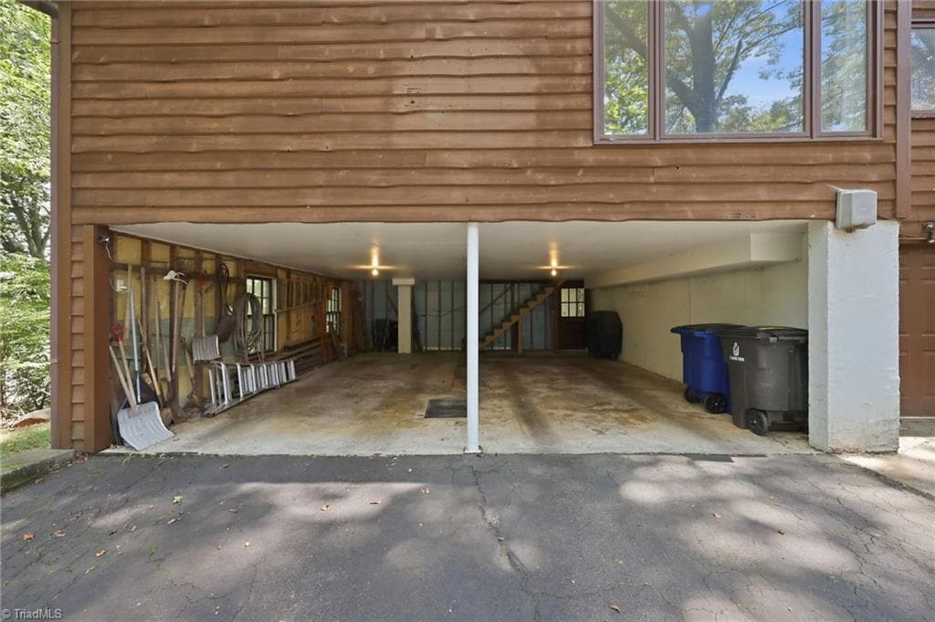 Stick/Site Built at 5275 Reynolda Road, Winston-Salem NC 27106, Winston-Salem, photo 39 of 41