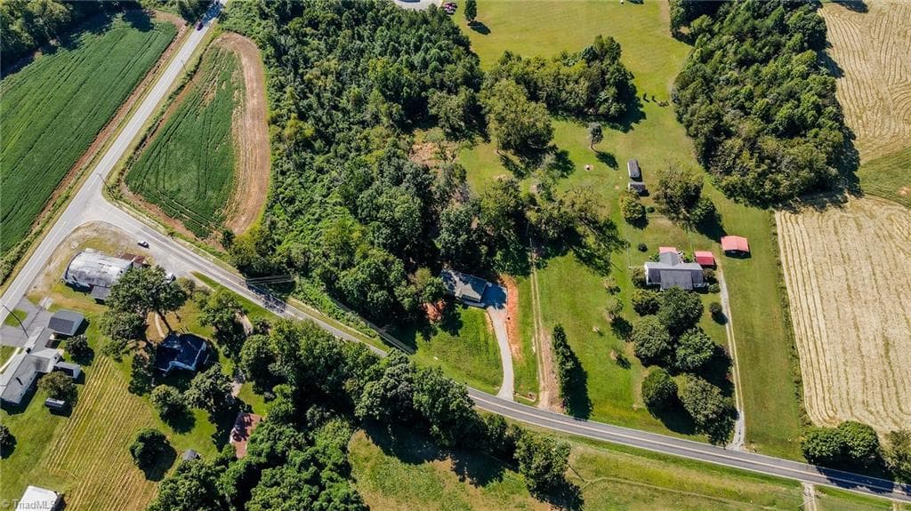 Manufactured Home at 1317 Haire Road, Yadkinville NC 27055, Yadkinville, photo 83 of 88