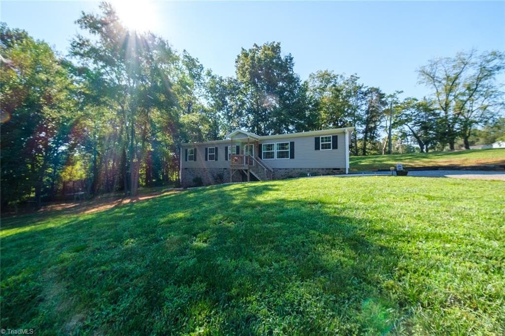 Manufactured Home at 1317 Haire Road, Yadkinville NC 27055, Yadkinville, photo 5 of 88