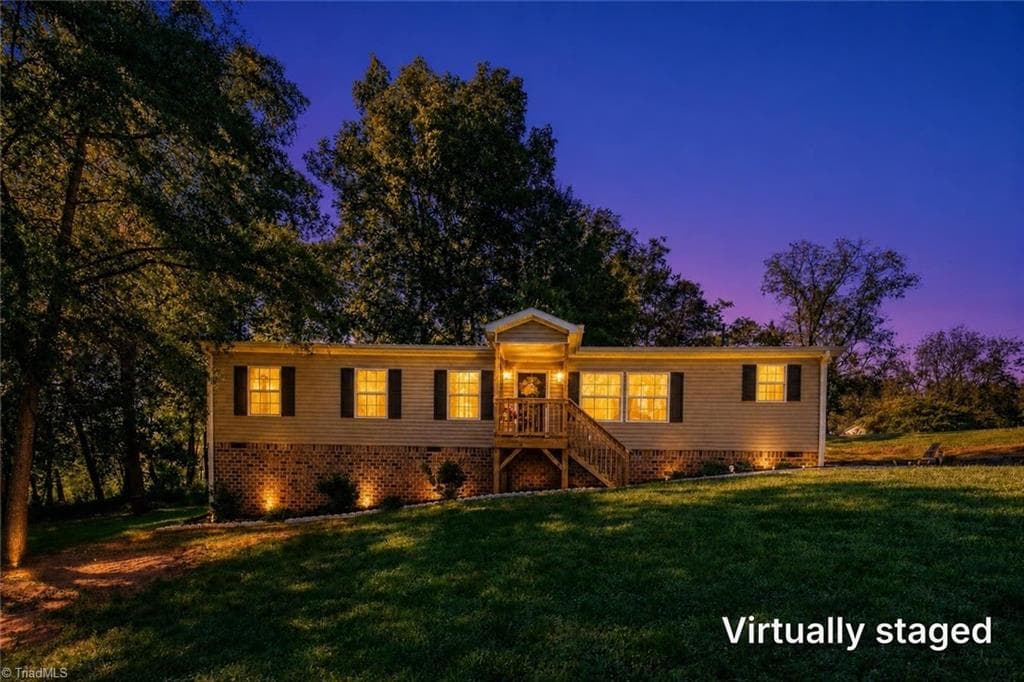 Manufactured Home at 1317 Haire Road, Yadkinville NC 27055, Yadkinville, photo 17 of 88