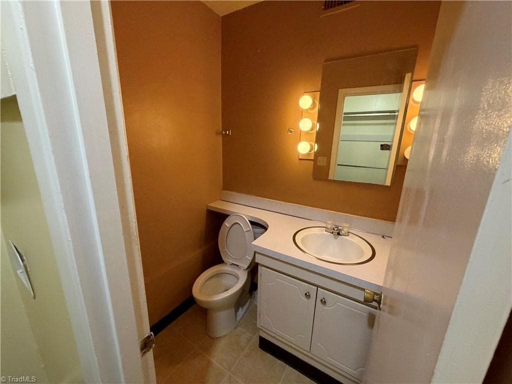 Stick/Site Built at 2958 Ramsgate Court, Winston-Salem NC 27106, Winston-Salem, photo 19 of 30