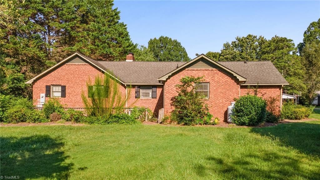 Stick/Site Built at 175 Circle Drive, Mocksville NC 27028, photo 7 of 50