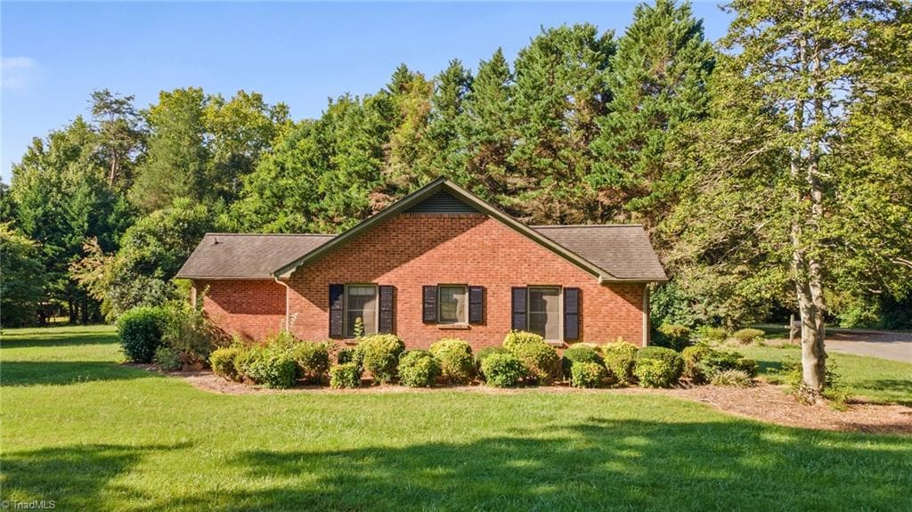 Stick/Site Built at 175 Circle Drive, Mocksville NC 27028, photo 5 of 50