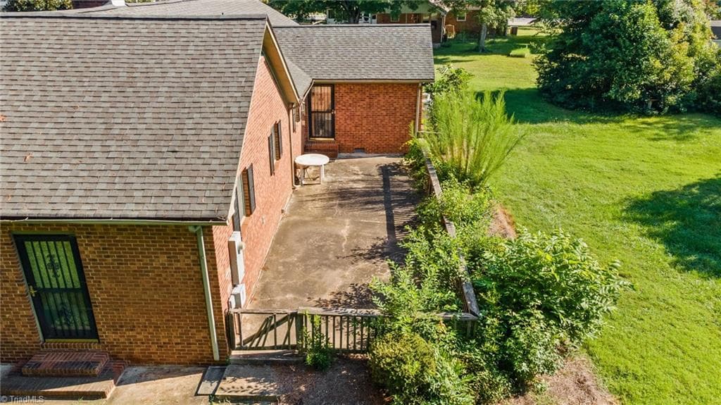 Stick/Site Built at 175 Circle Drive, Mocksville NC 27028, photo 9 of 50