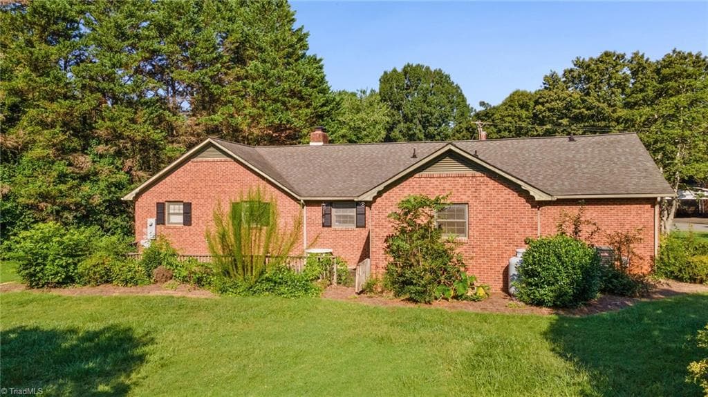 Stick/Site Built at 175 Circle Drive, Mocksville NC 27028, photo 8 of 50