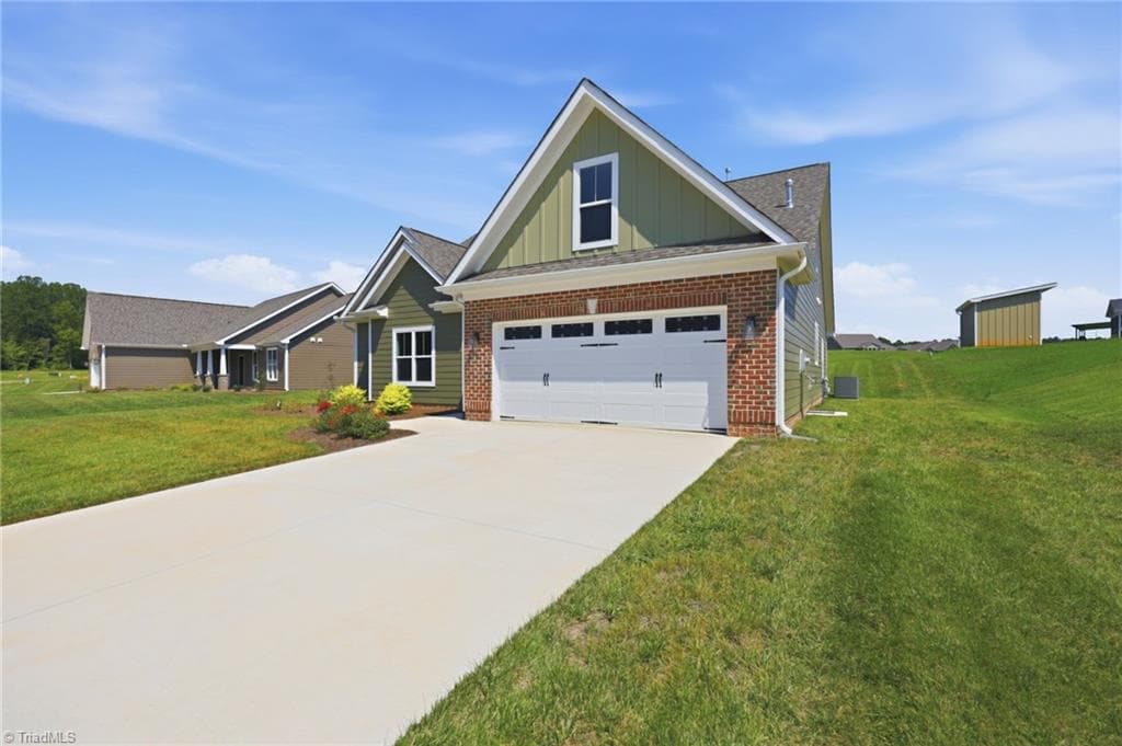 Stick/Site Built at 3109 Cullens Drive, Graham NC 27253, photo 3 of 45